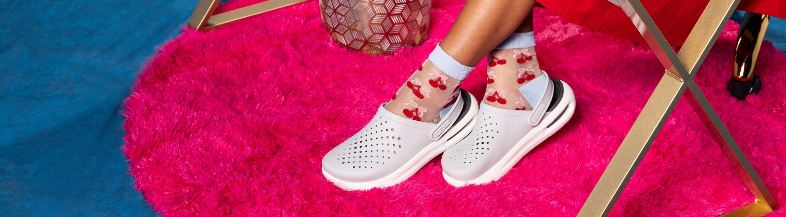 End of seasonal sale Skechers