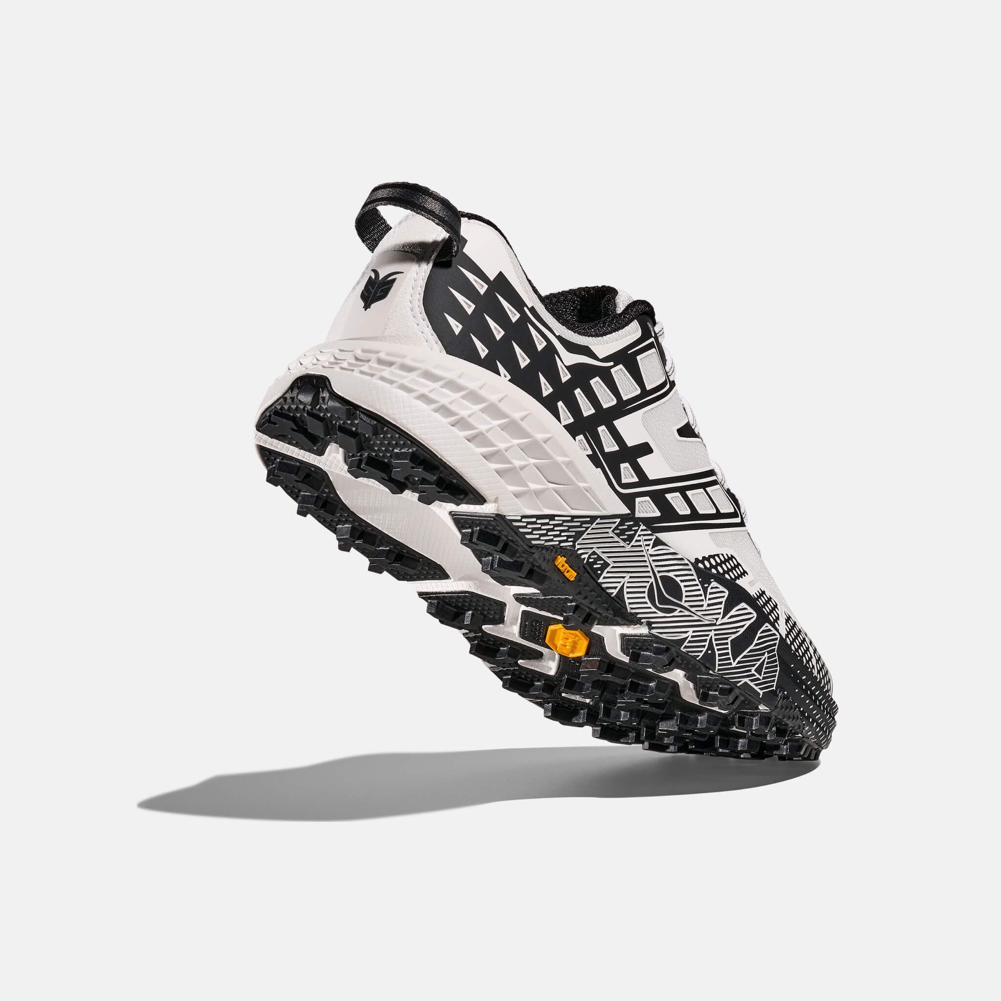 Unisex čierno-biele tenisky Hoka Speedgoat 2