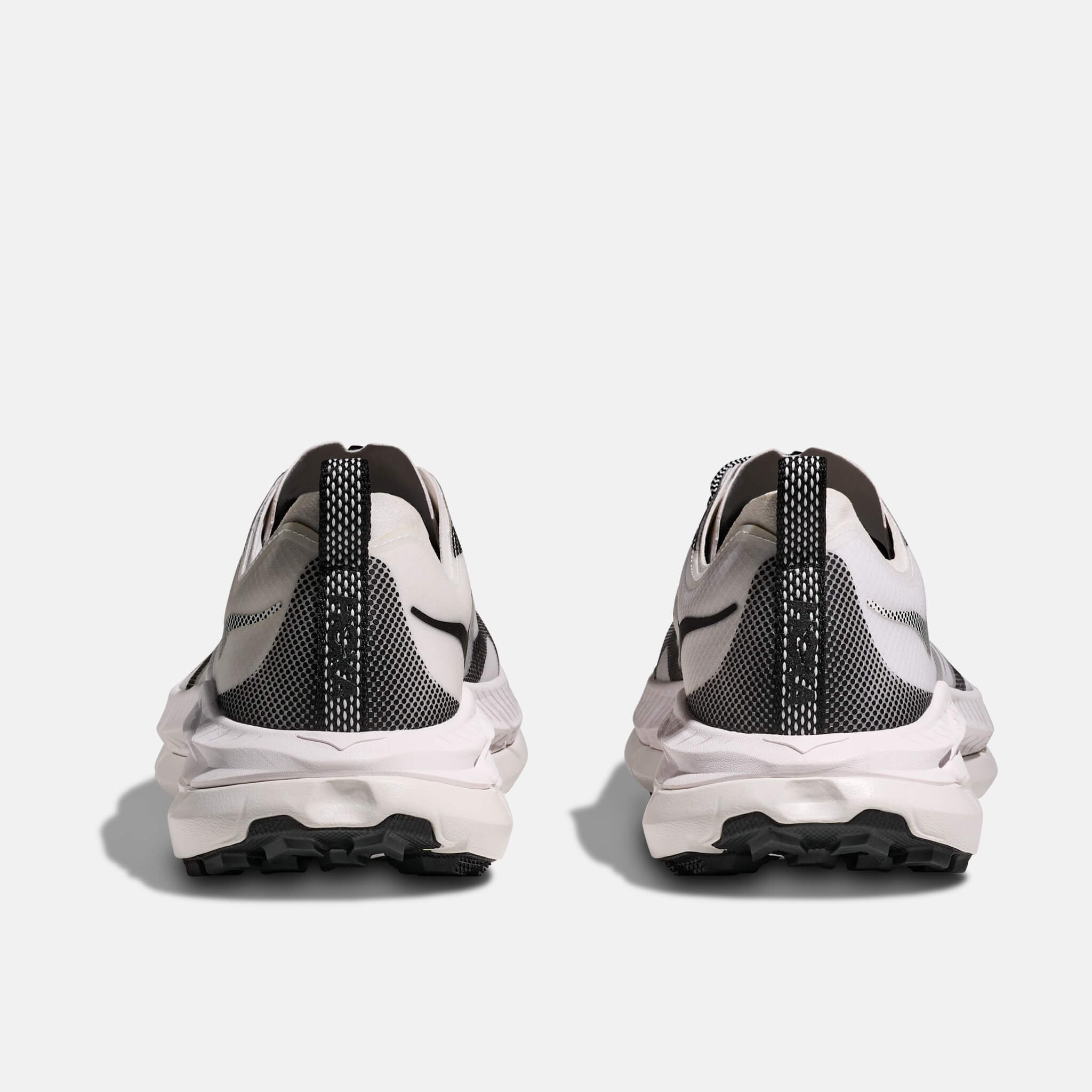Unisex bielo-čierne tenisky Hoka Mafate Speed 4 Lite TS