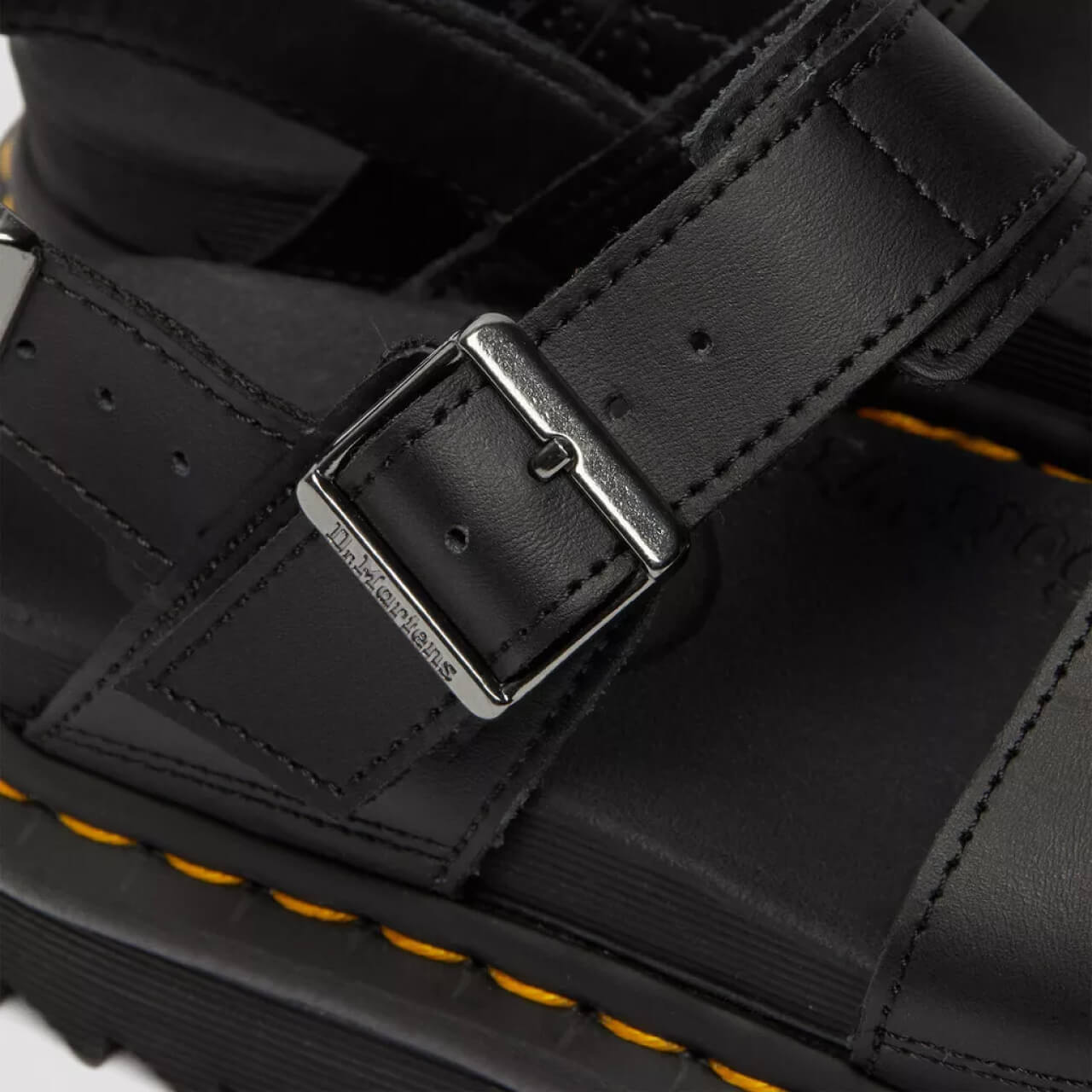 Dámske čierne sandále Dr. Martens Voss