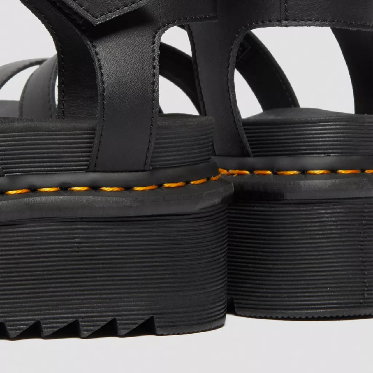 Dámske čierne sandále Dr. Martens Blaire Quad