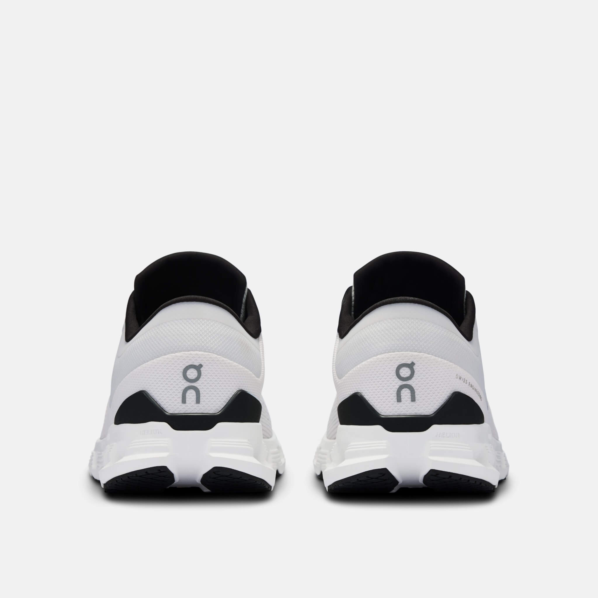 Pánske biele bežecké tenisky On Cloud X 4