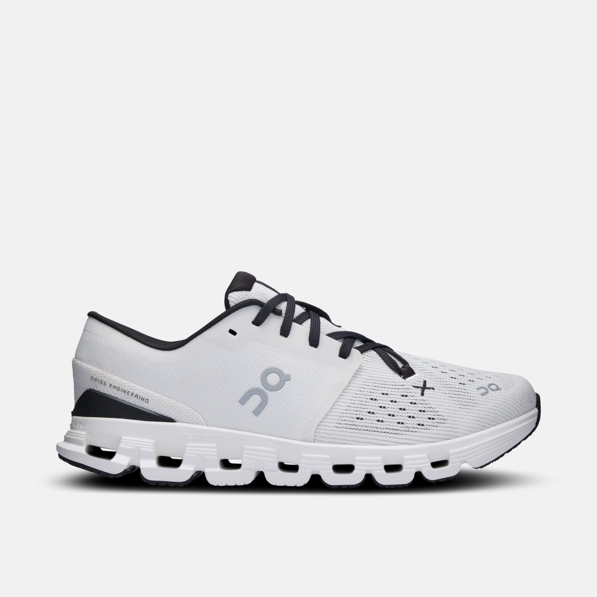 Dámske biele bežecké tenisky On Cloud X 4