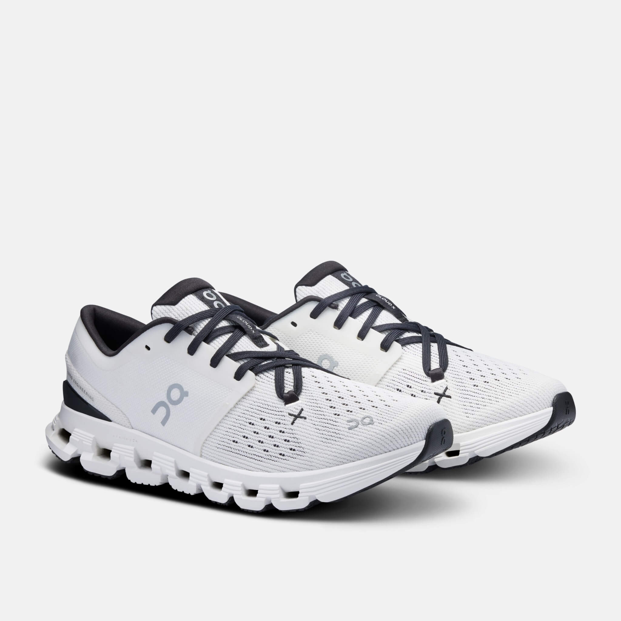 Dámske biele bežecké tenisky On Cloud X 4