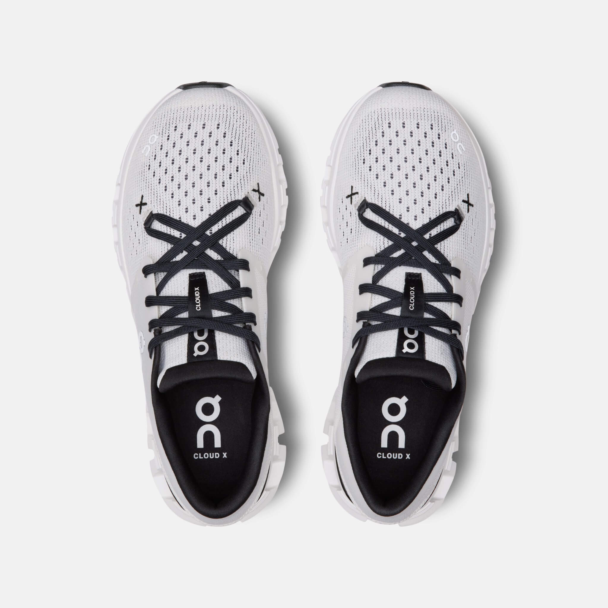 Dámske biele bežecké tenisky On Cloud X 4