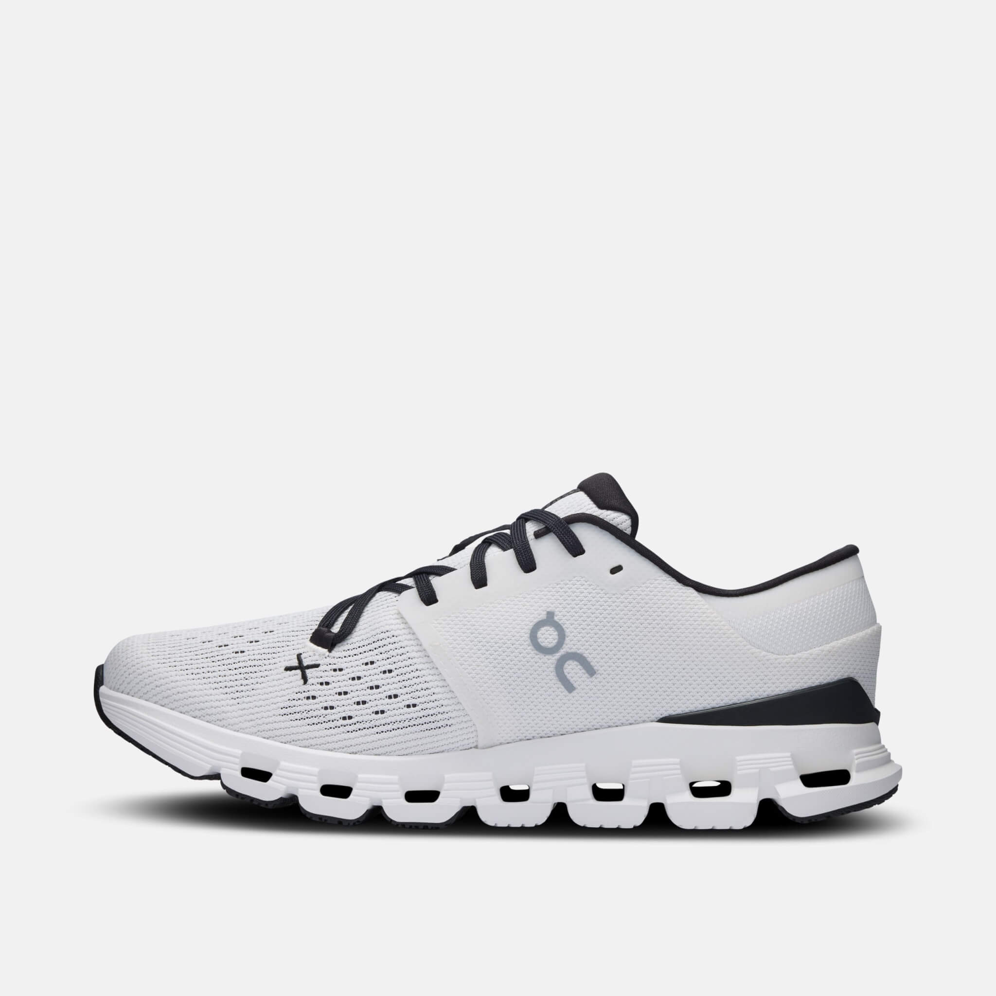Dámske biele bežecké tenisky On Cloud X 4