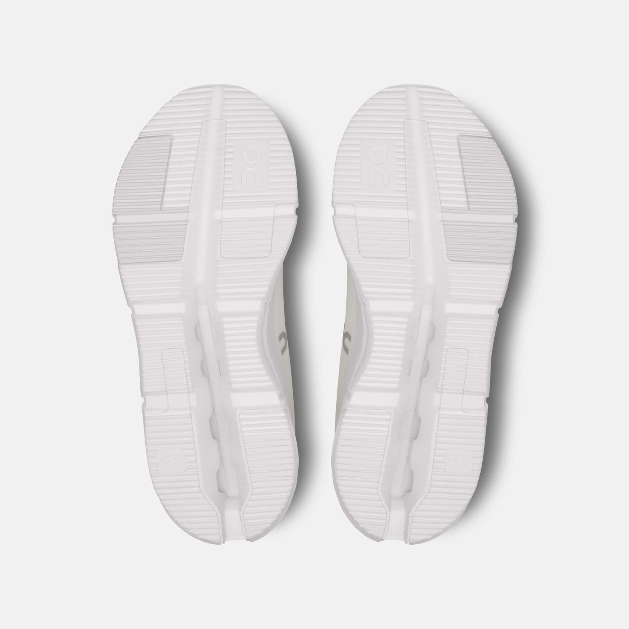 Dámske biele voľnočasové tenisky On Cloudnova 2