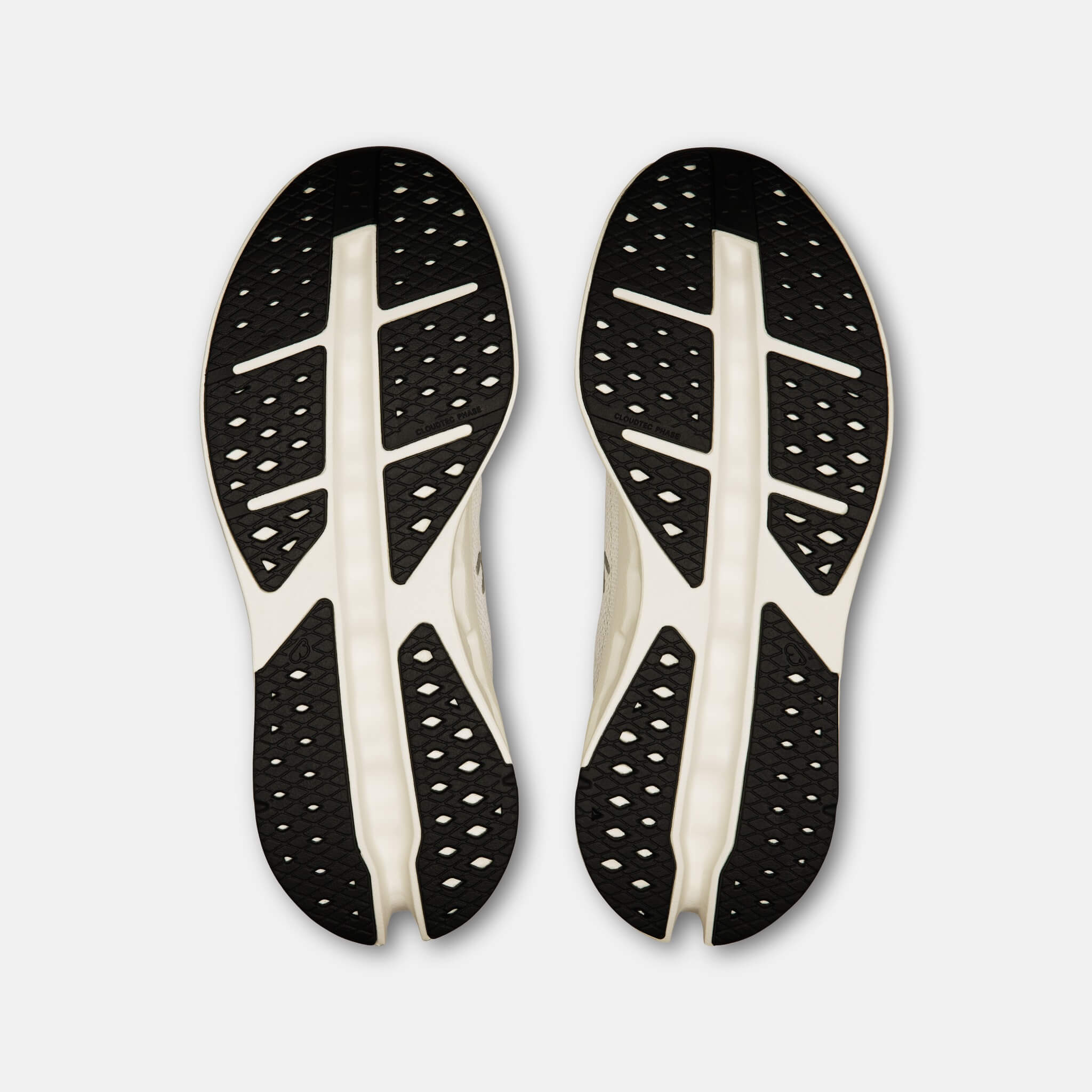 Dámske biele bežecké tenisky On Cloudsurfer Max