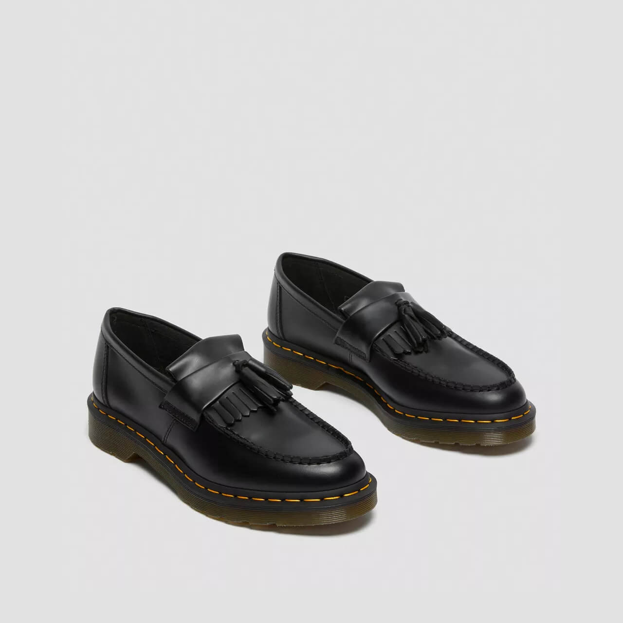 Čierne mokasíny Dr. Martens Adrian Yellow Stitch