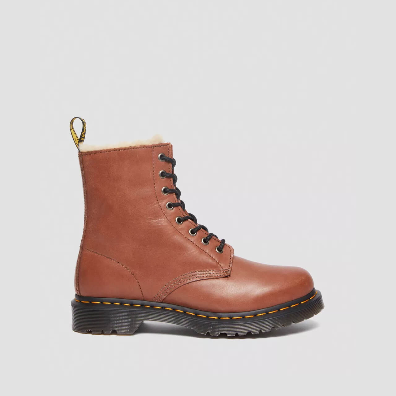 Dámske hnedé členkové topánky Dr. Martens 1460 Serena