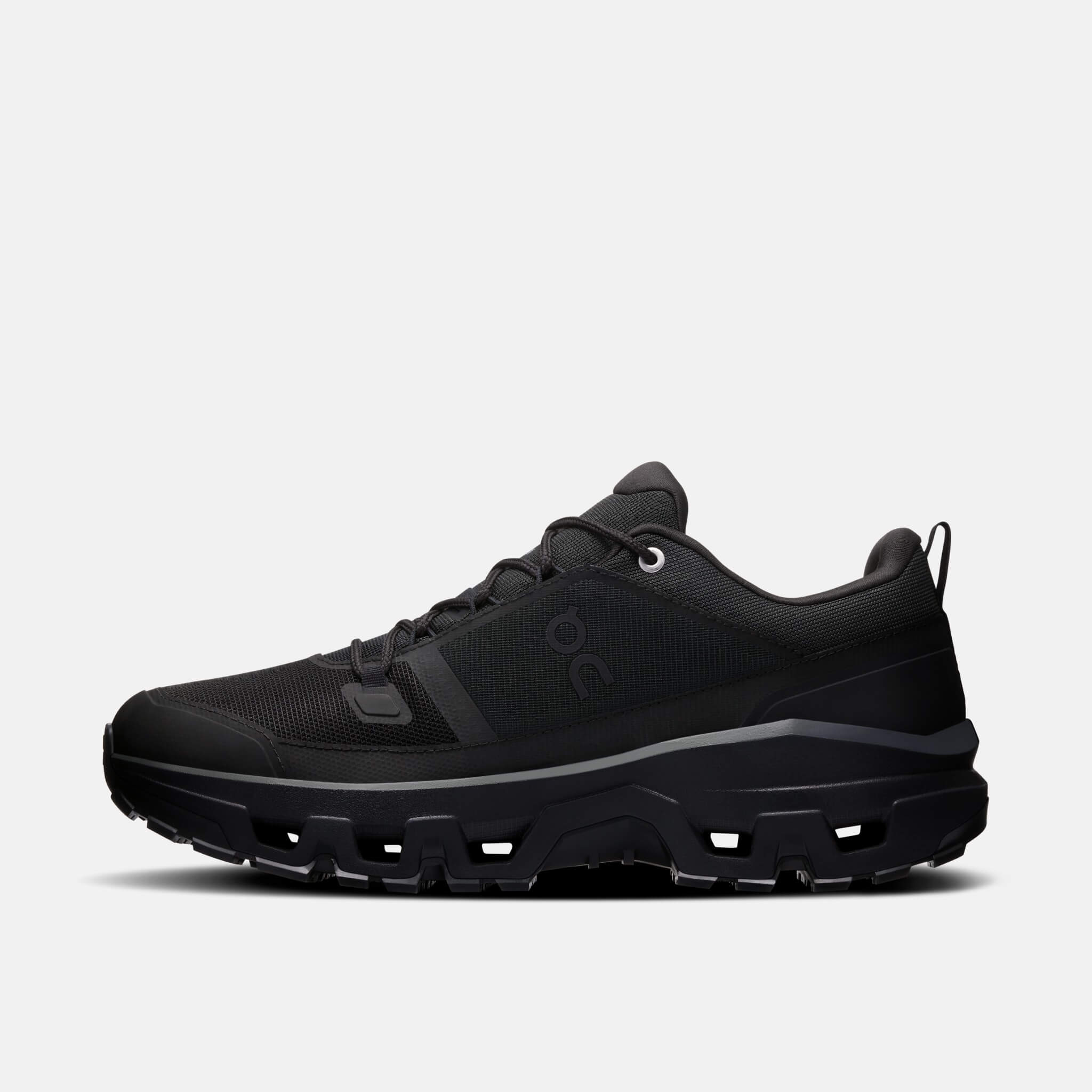Pánske čierne outdoorové topánky On Cloudrock Low WP