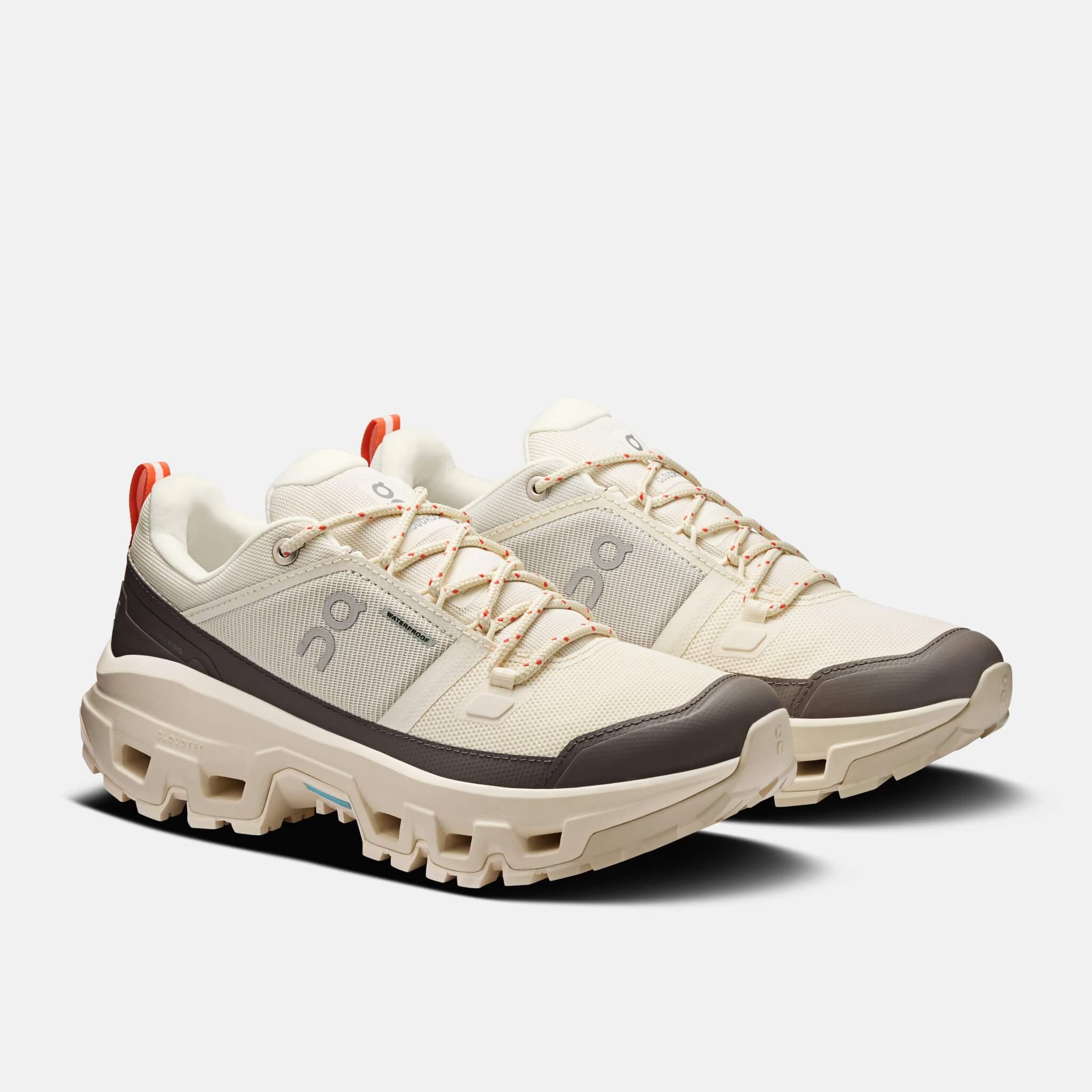 Dámske šedé outdoorové topánky ON Cloudrock Low WP