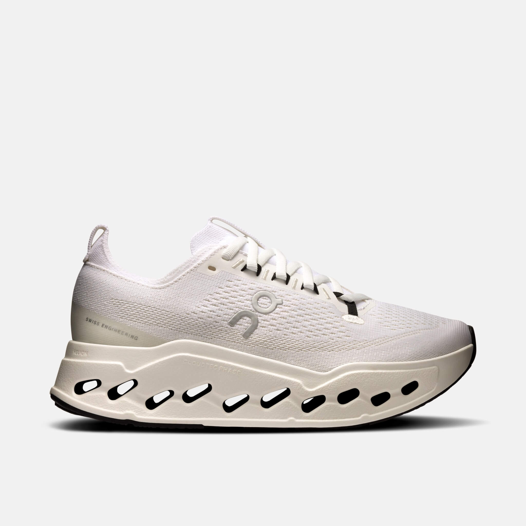 Dámske biele bežecké tenisky On Cloudsurfer Max