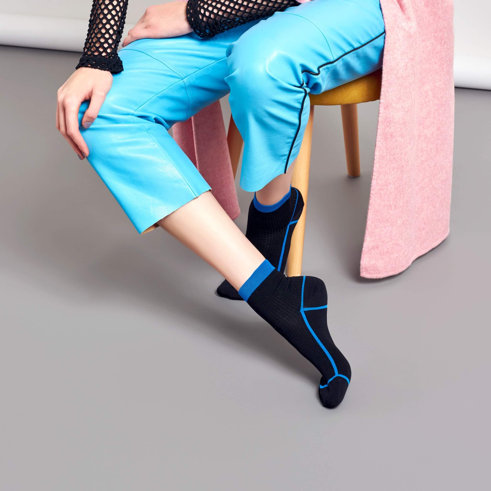 Dámske čierne ponožky Happy Socks Lily // kolekcia Hysteria
