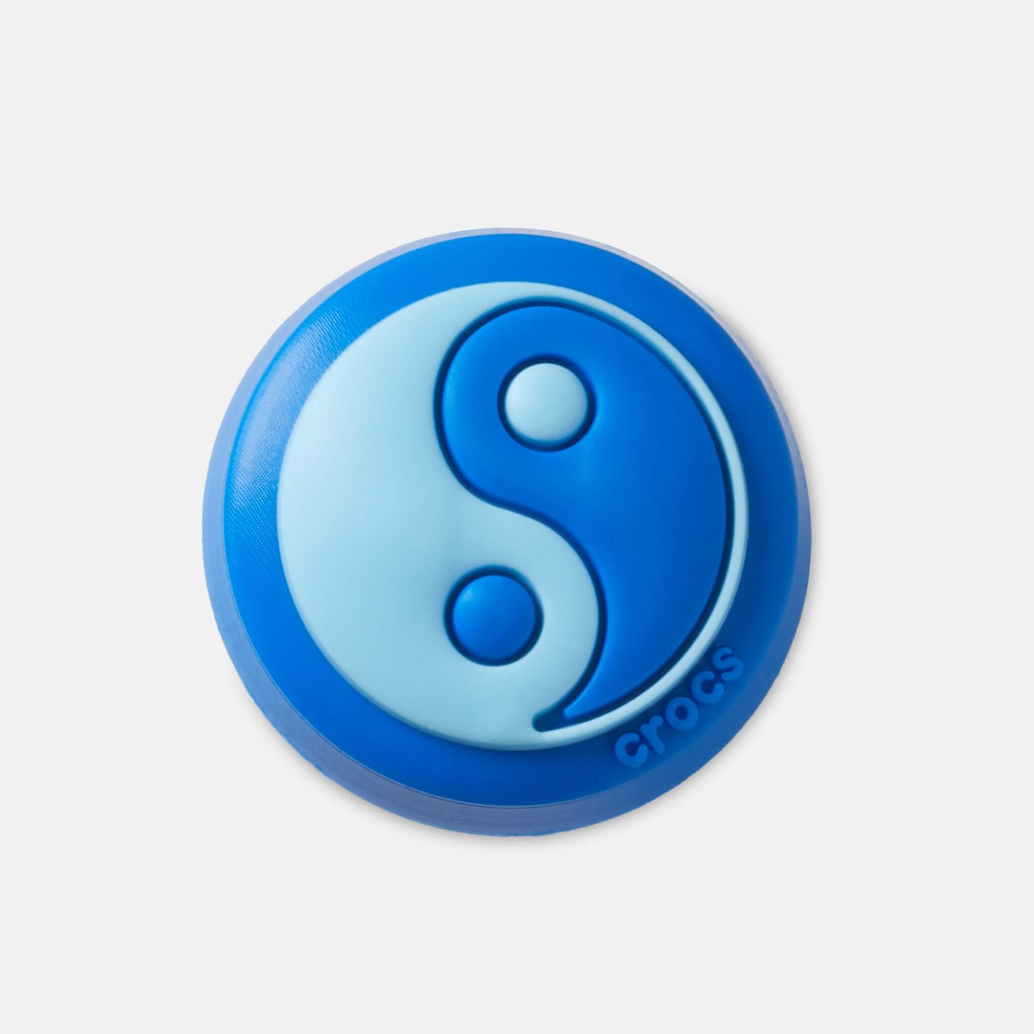 Odznačik Jibbitz – Light and Dark Blue Yin Yang