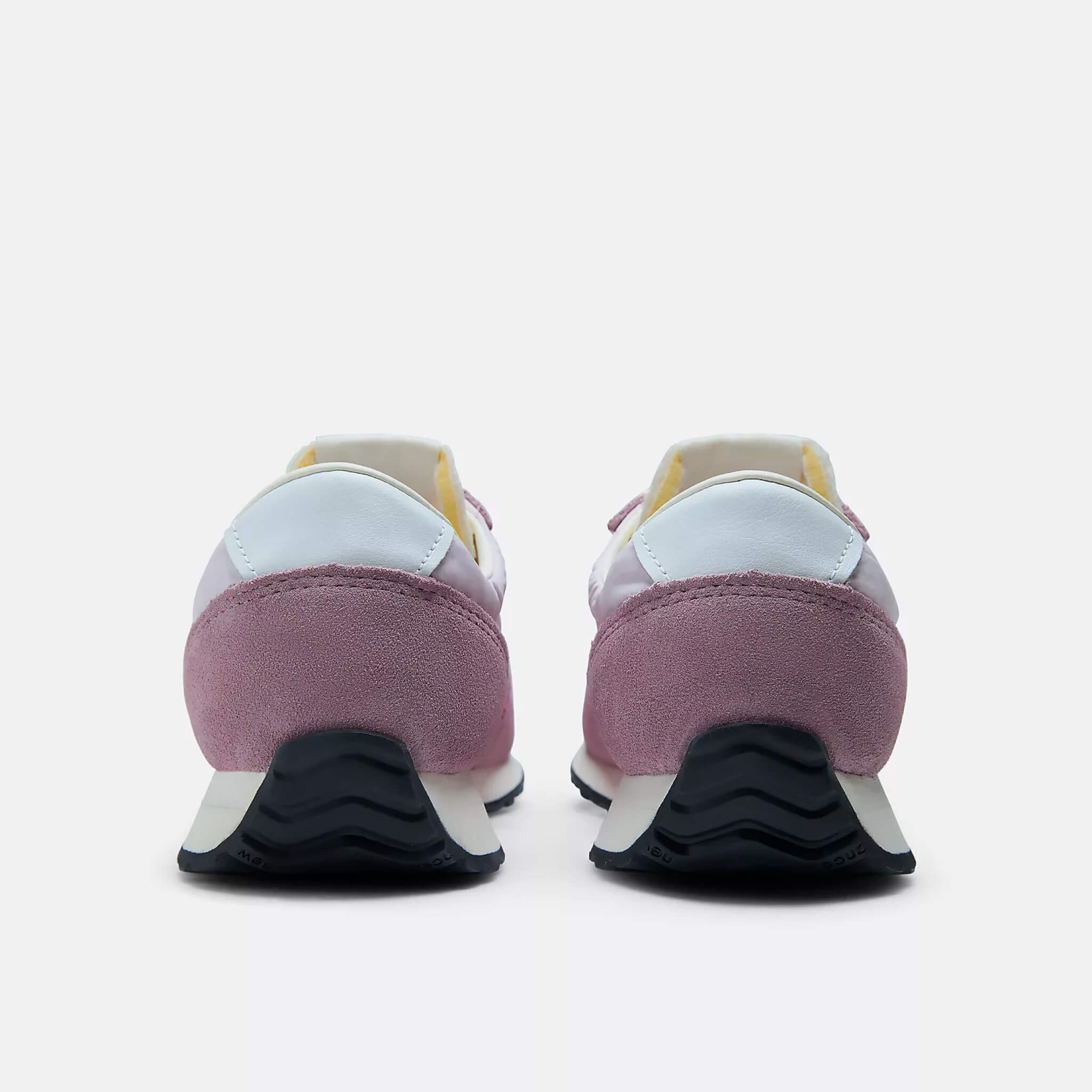 Unisex ružovo-červené voľnočasové tenisky New Balance U4716SA