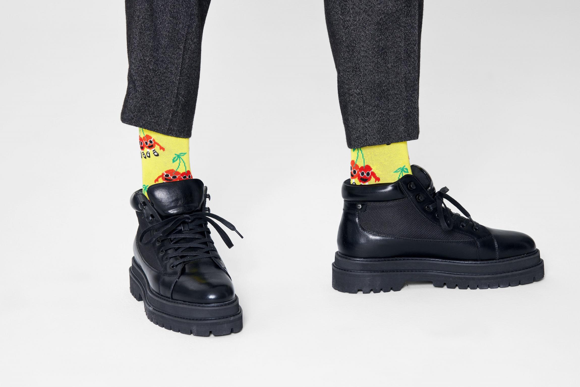 Žlté ponožky Happy Socks s čerešňami, vzor Cherry Mates